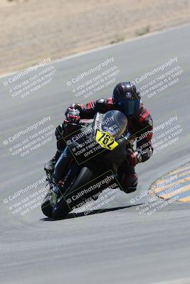 media/Apr-09-2023-SoCal Trackdays (Sun) [[333f347954]]/Turn 10 (115pm)/